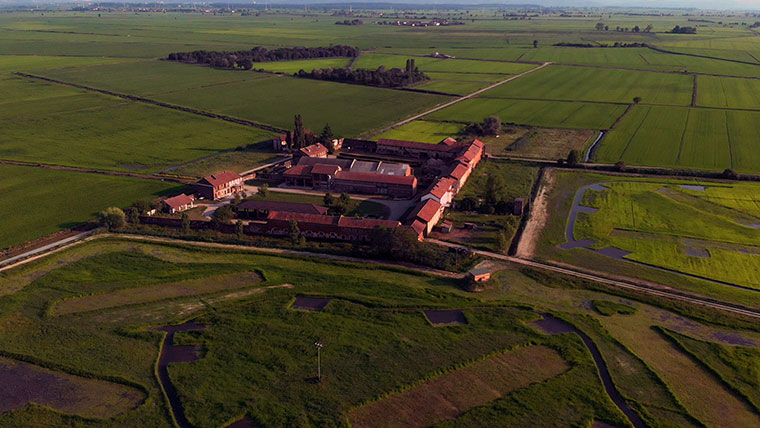 Cascina Oschiena dall'alto