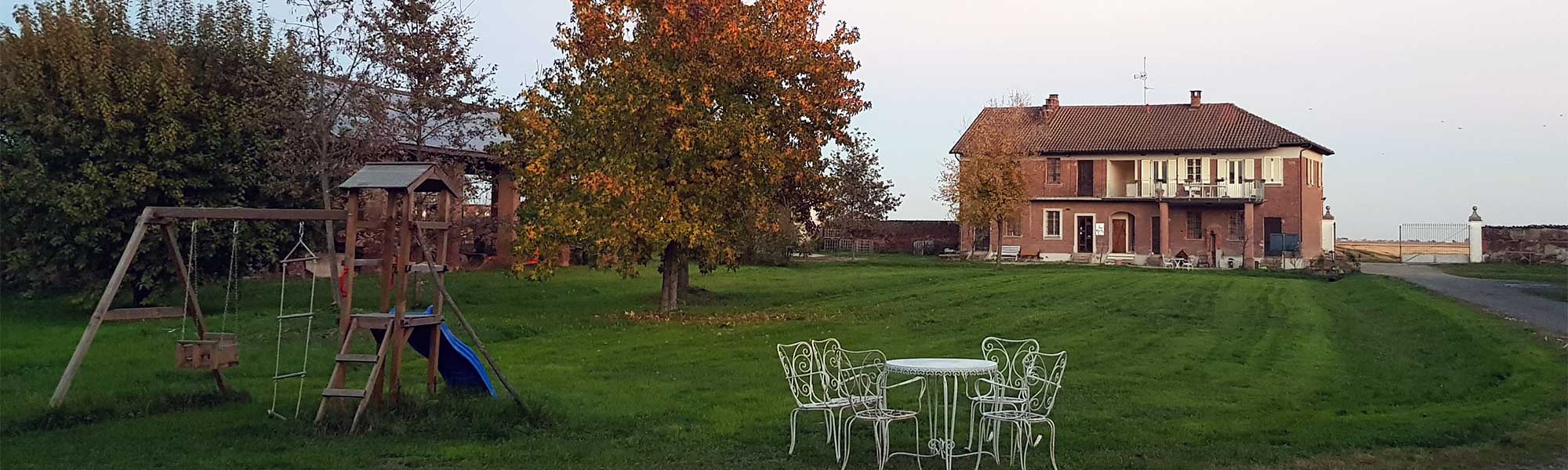 Cascina Oschiena dall'esterno